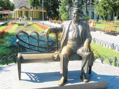 Памятник-Утесову-в-Одессе.jpg (662 kb)